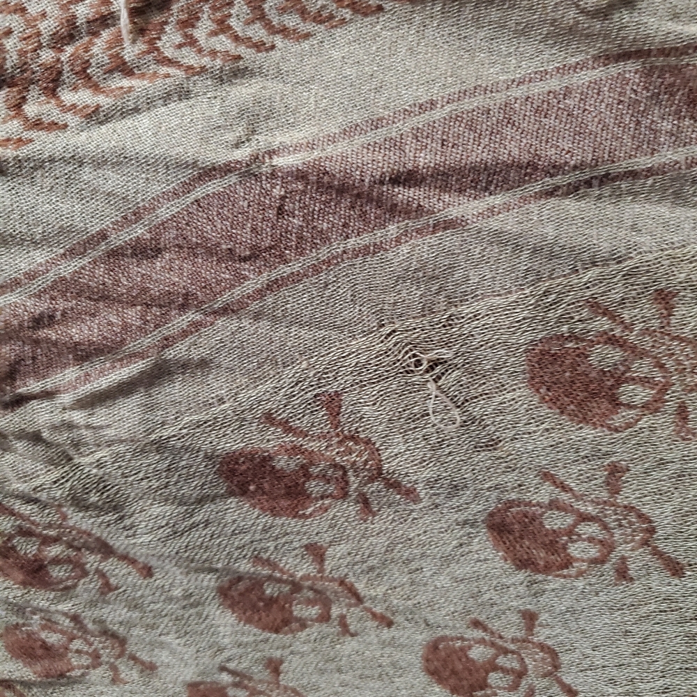 Scarf - Picture 2 of 4